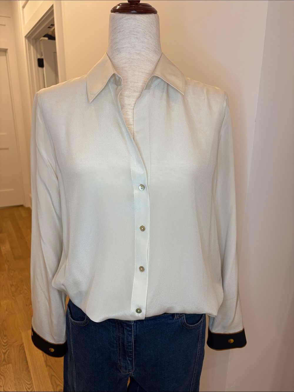 L'AGENCE Cream Silk Button-Front Shirt Blouse
